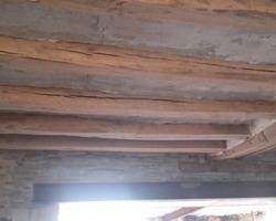 Poutre en bois aérogommée
