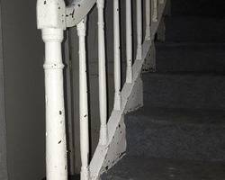Décapage escalier et rambarde en bois