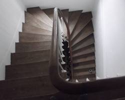 Décapage escalier et rambarde en bois