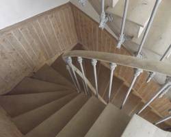 Décapage escalier et rambarde en bois