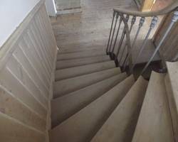 Décapage escalier et rambarde en bois