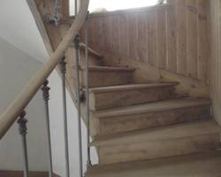Décapage escalier et rambarde en bois