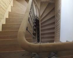 Décapage escalier et rambarde en bois