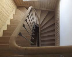 Décapage escalier et rambarde en bois
