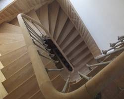 Décapage escalier et rambarde en bois